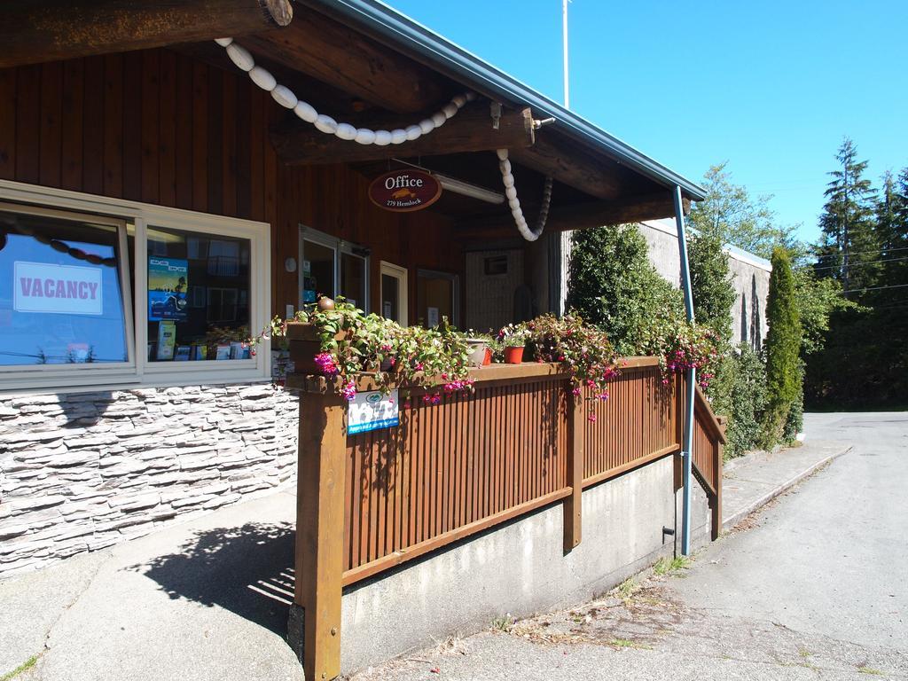 West Coast Motel On The Harbour Ucluelet Zewnętrze zdjęcie